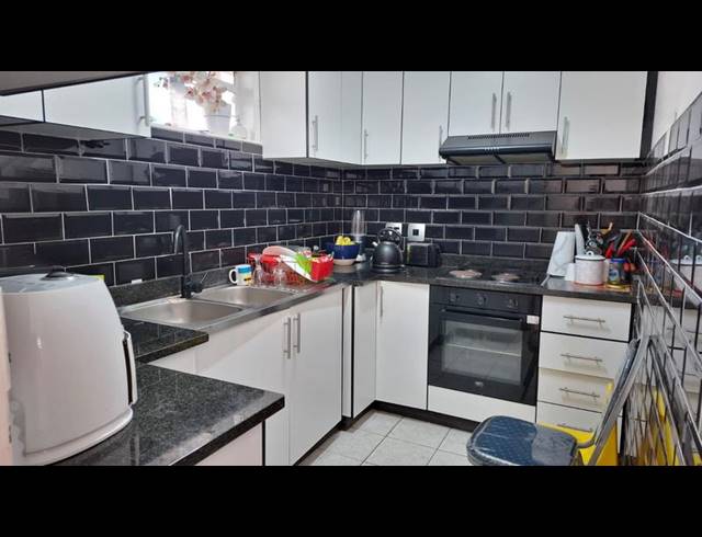 2 BEDROOM APARTMENT FOR SALE IN NORTH BEACH